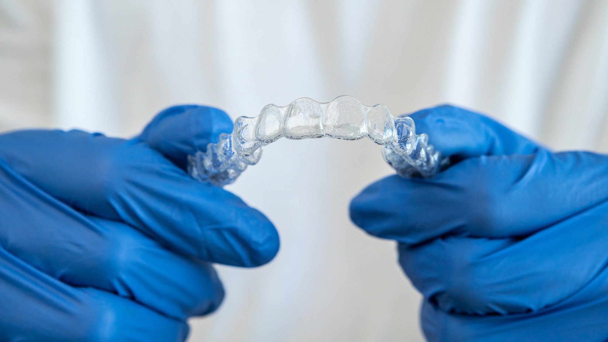 How to Clean a Plastic Retainer
