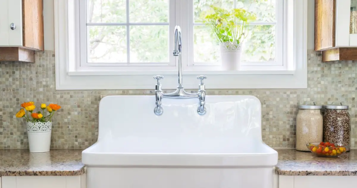 how-to-clean-a-porcelain-sink